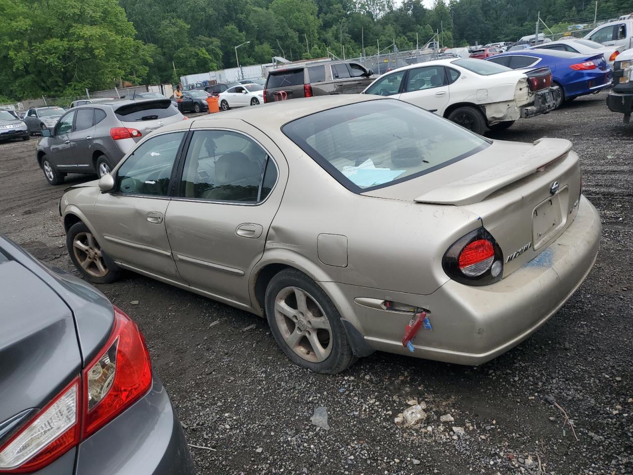 2001 NISSAN Maxima