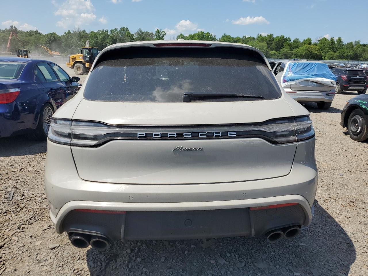 2024 PORSCHE Macan