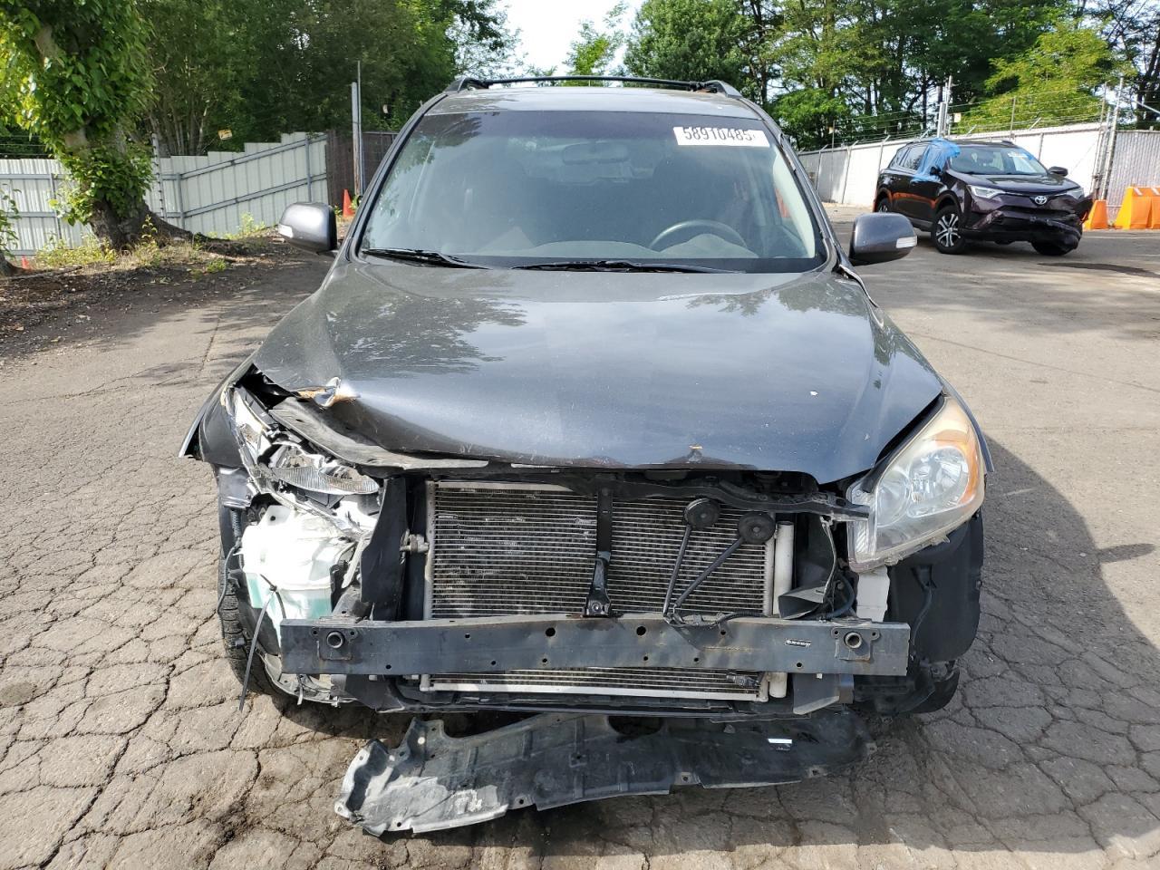2011 TOYOTA RAV4
