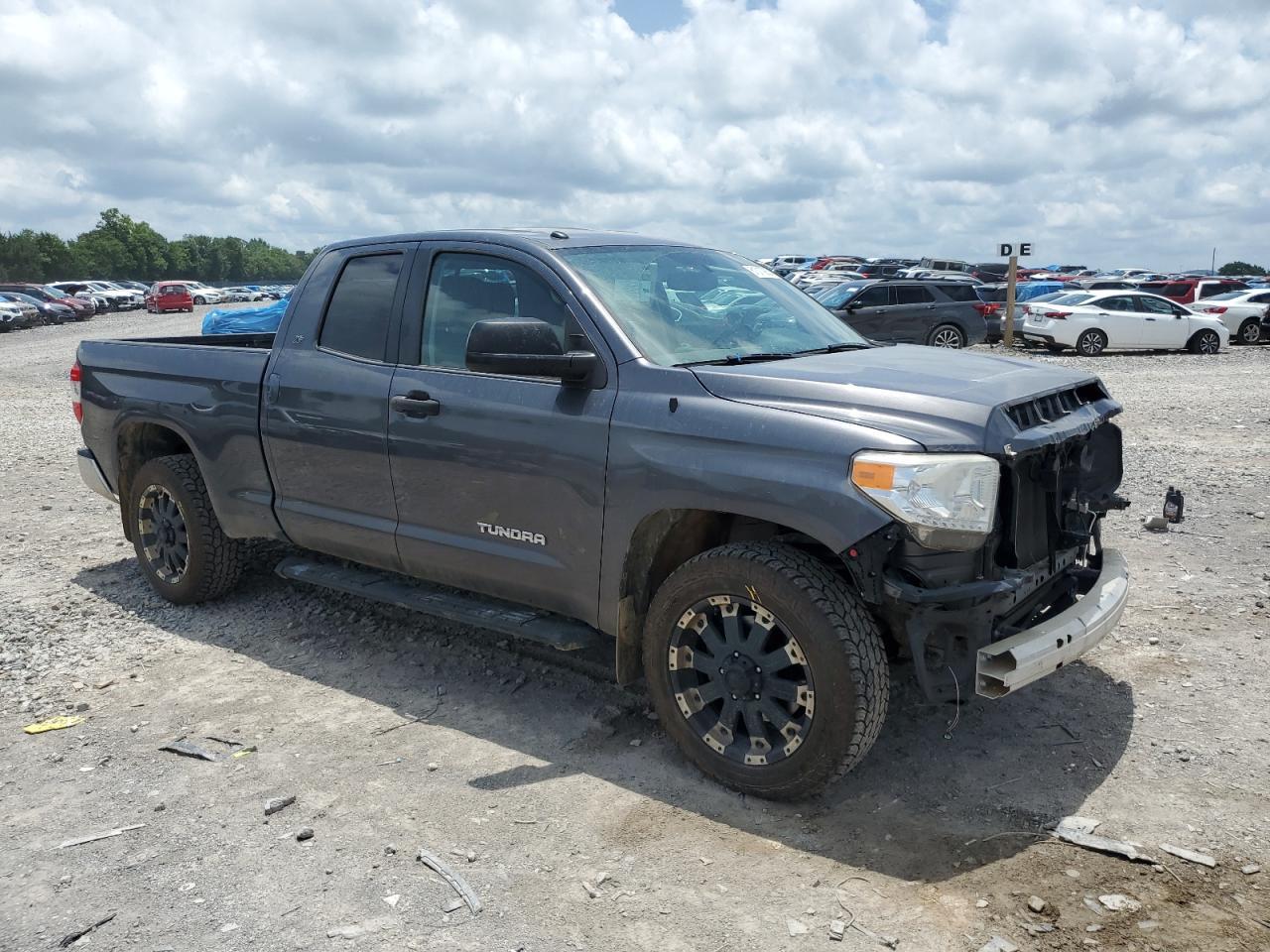 2017 TOYOTA TUNDRA