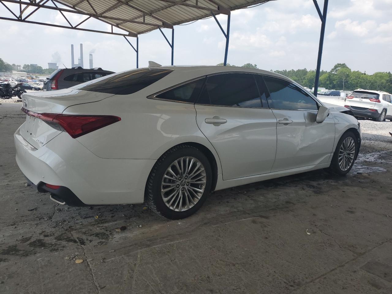 2019 TOYOTA Avalon