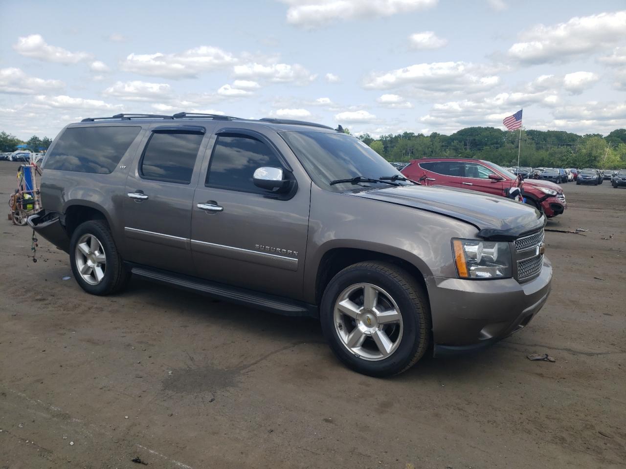 2011 CHEVROLET Suburban