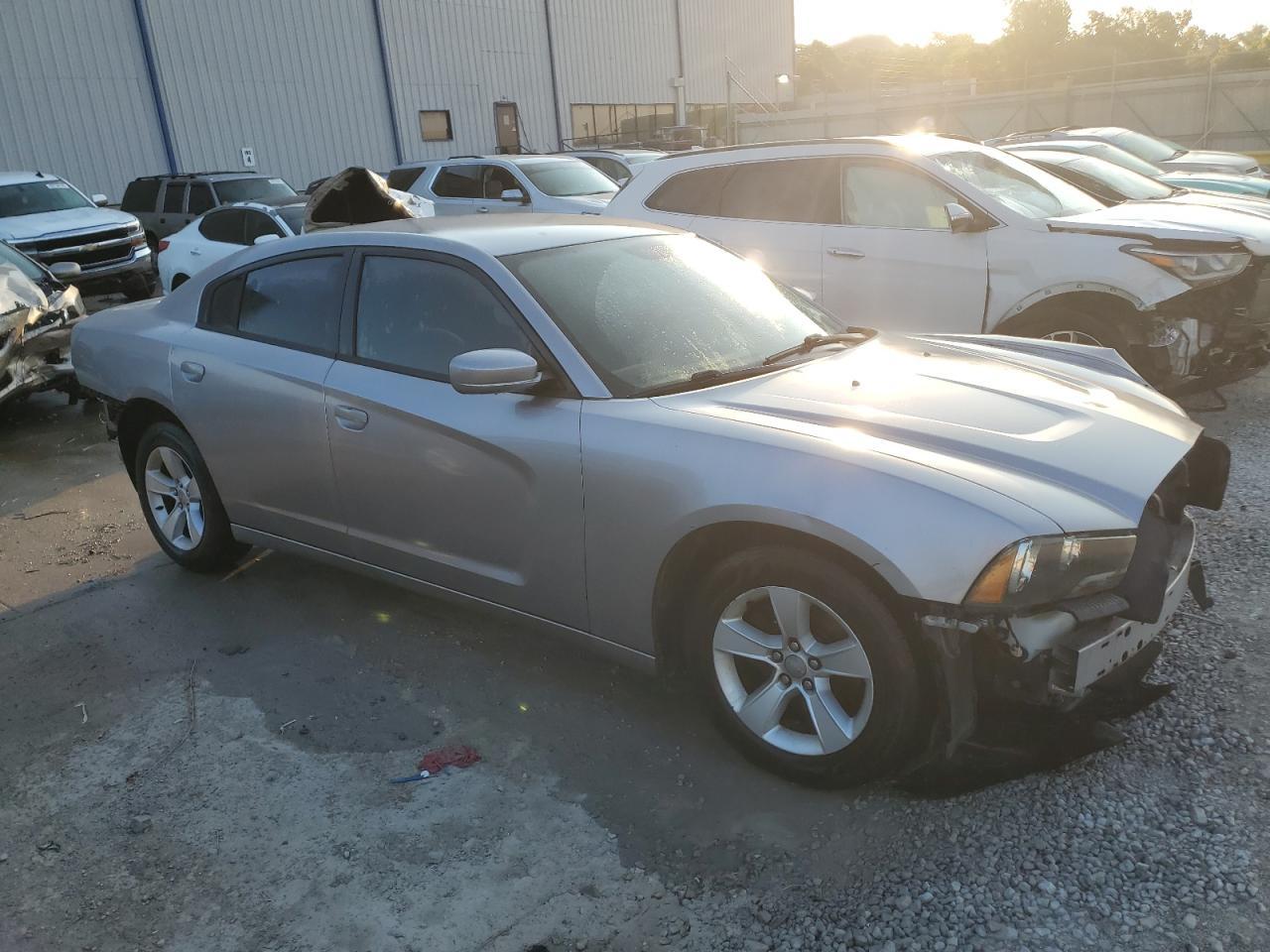 2011 DODGE CHARGER