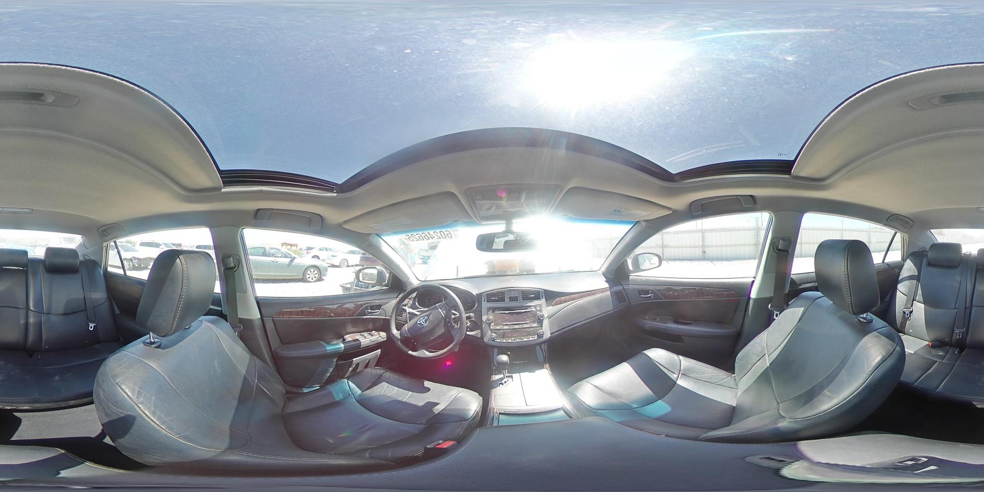 2012 TOYOTA Avalon