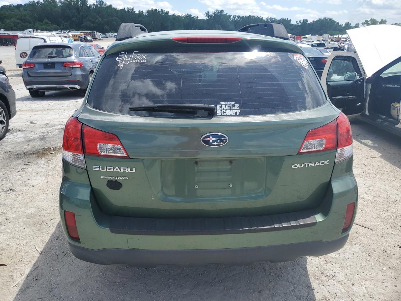 2014 SUBARU Outback