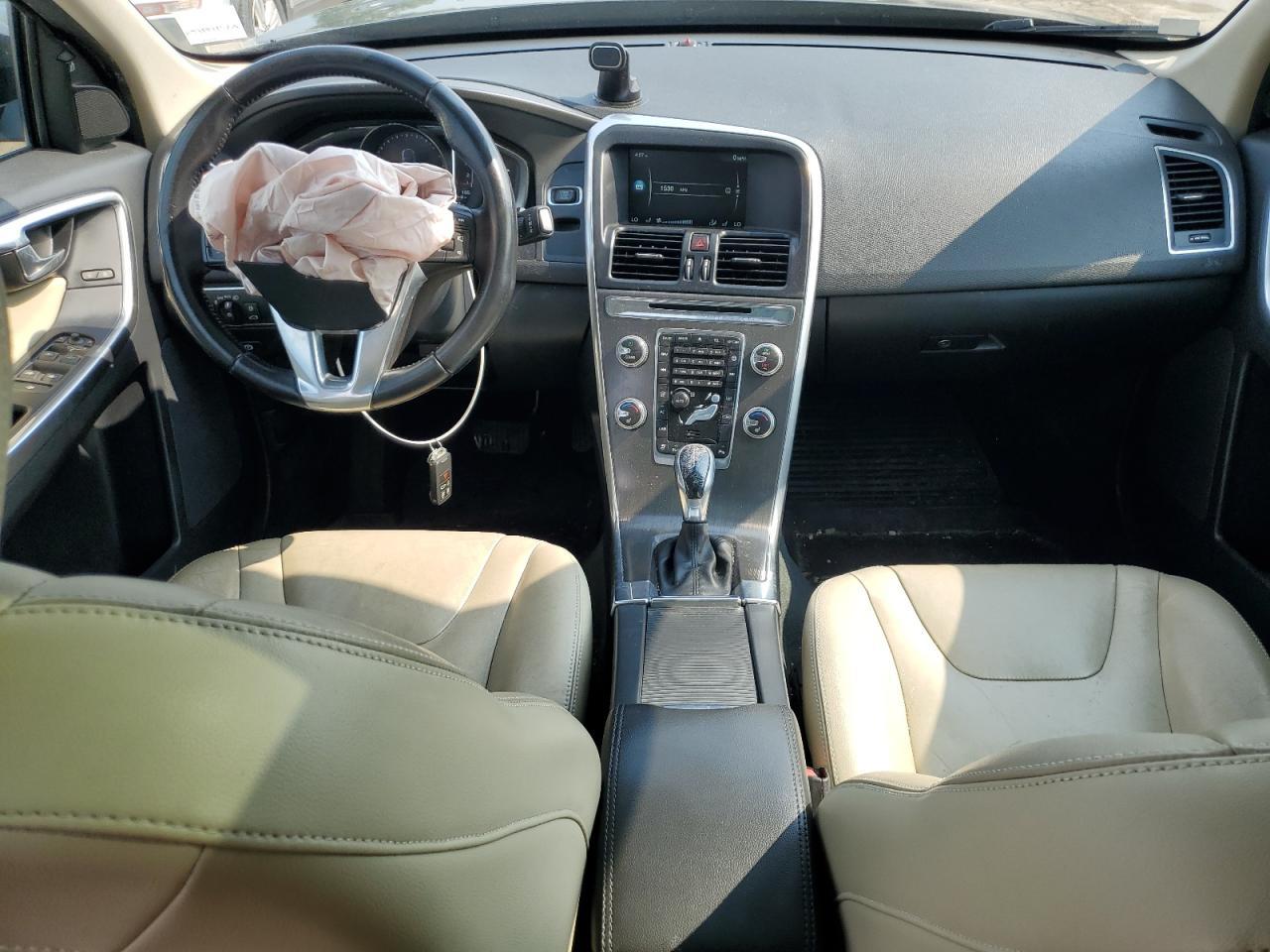 2016 VOLVO XC60
