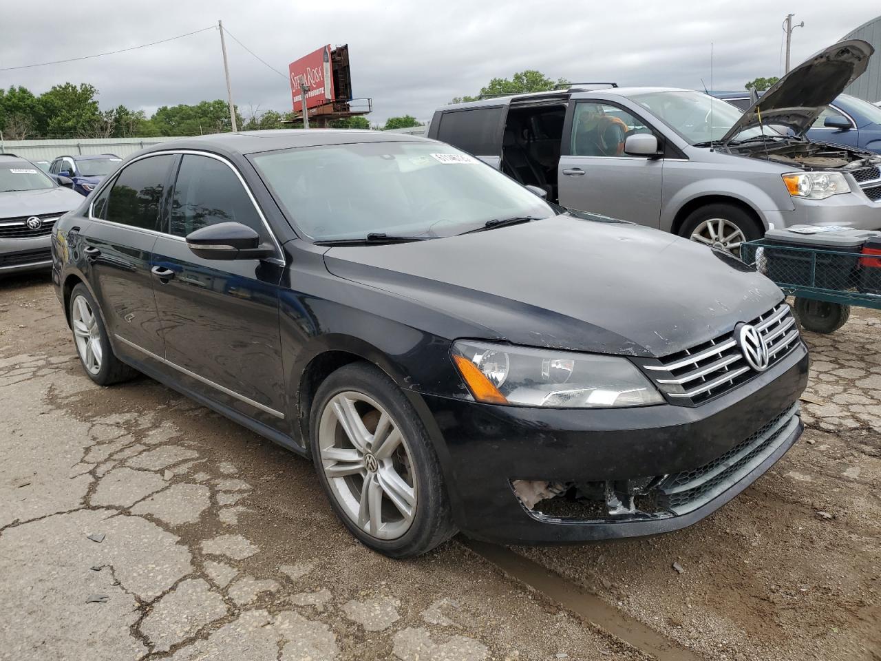 2012 VOLKSWAGEN Passat
