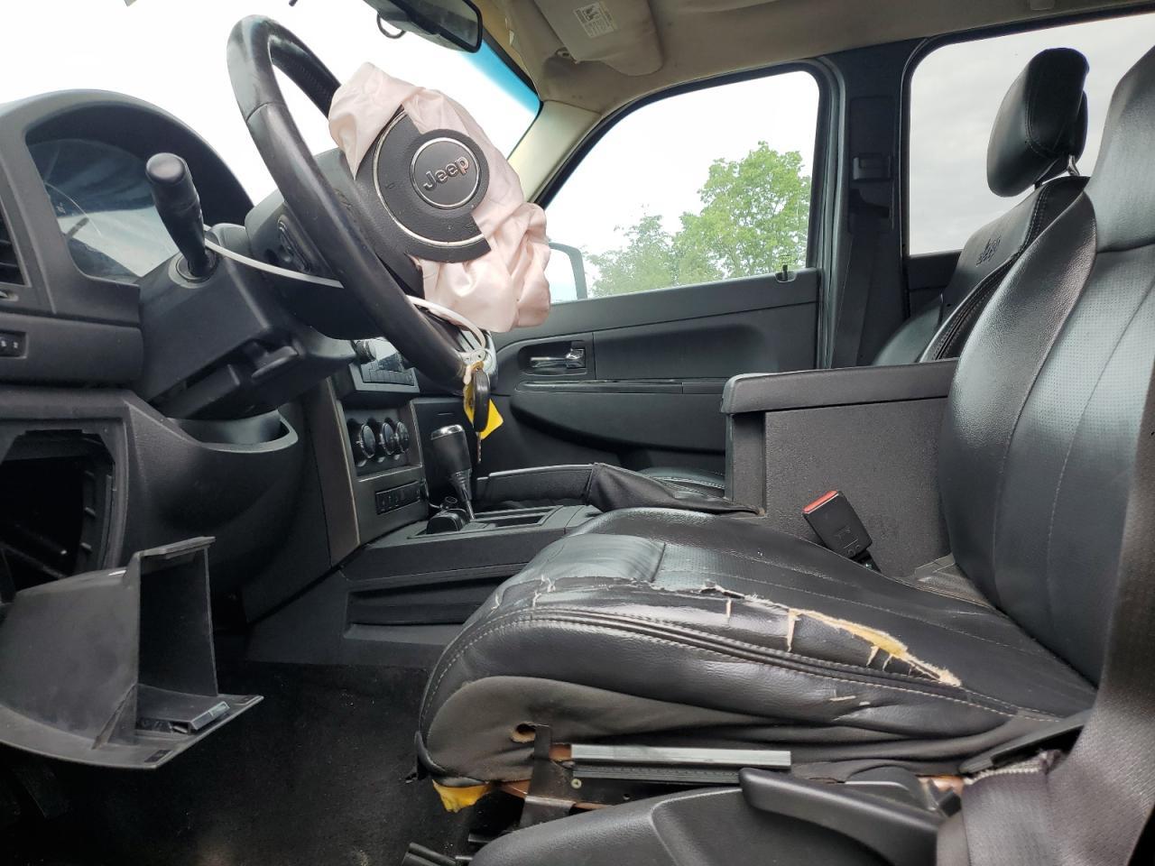 2012 JEEP Liberty