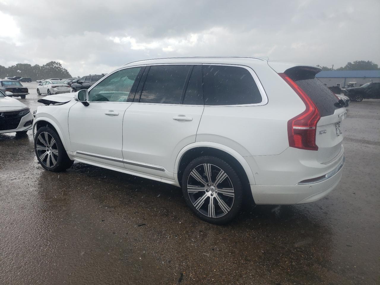 2024 VOLVO XC90