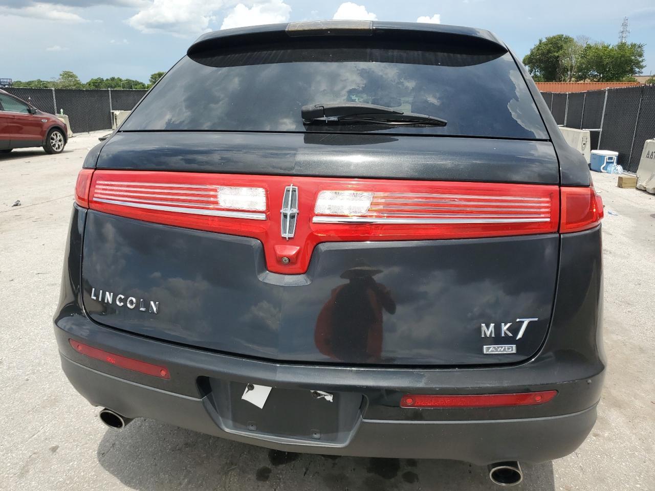 2015 LINCOLN MKT