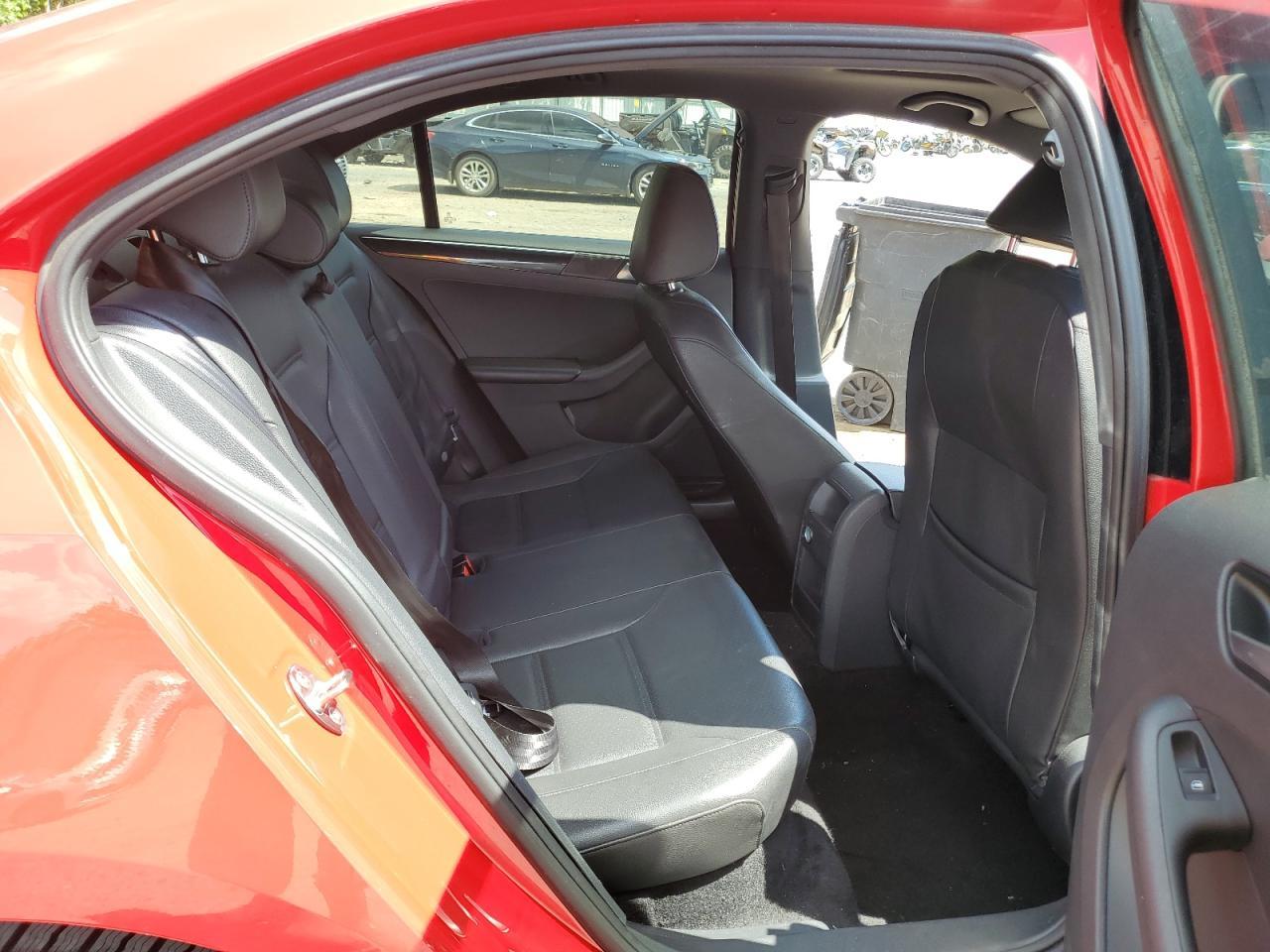 2018 VOLKSWAGEN JETTA