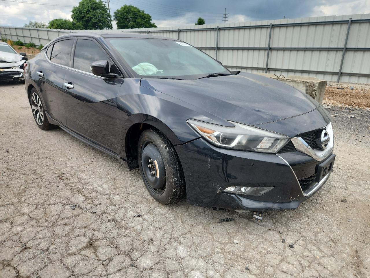 2016 NISSAN Maxima