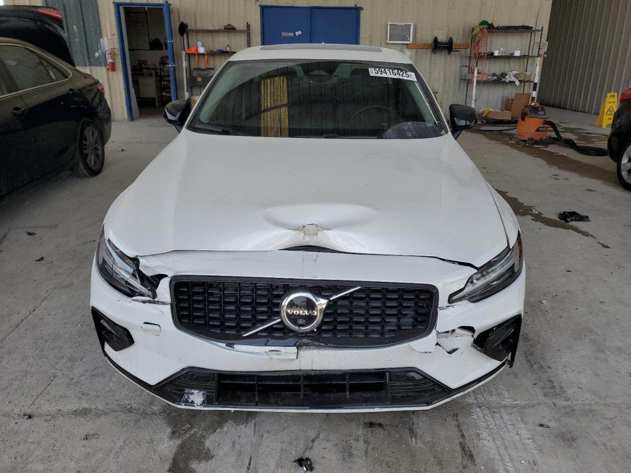 2025 VOLVO S60