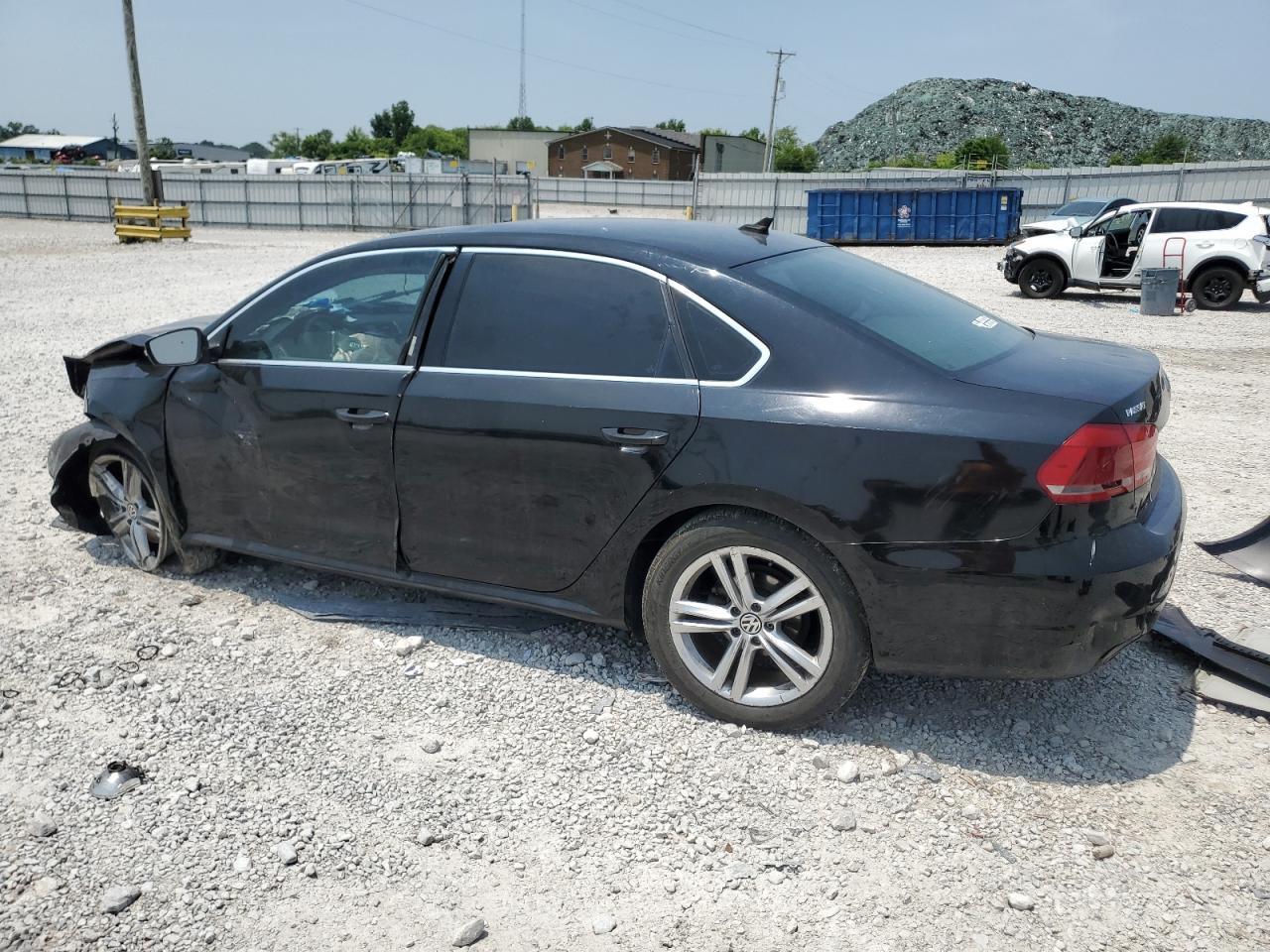 2014 VOLKSWAGEN Passat