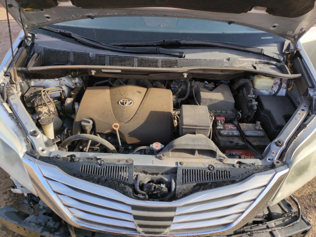 2017 TOYOTA SIENNA