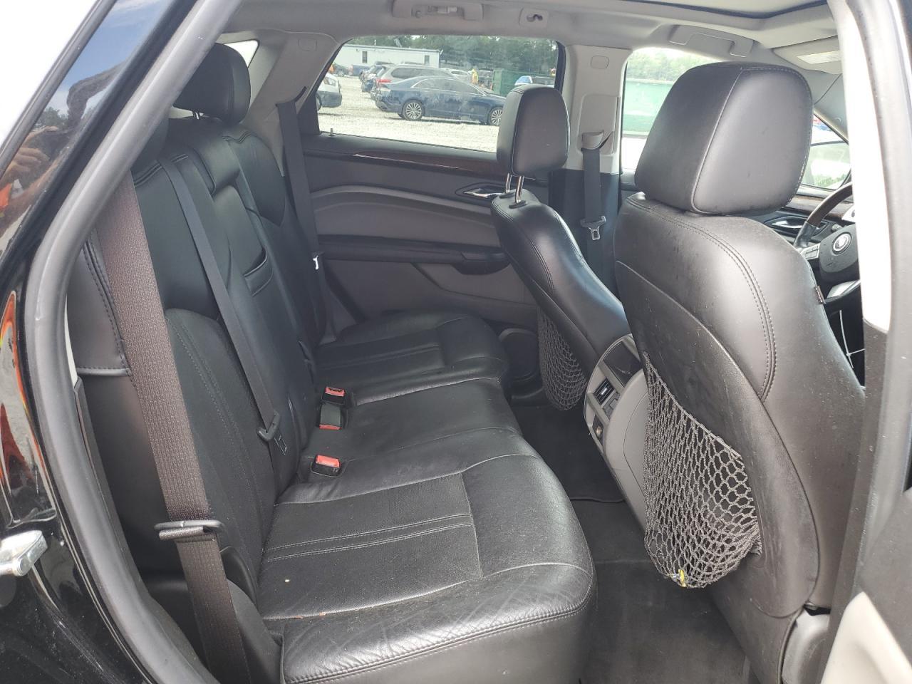 2010 CADILLAC SRX