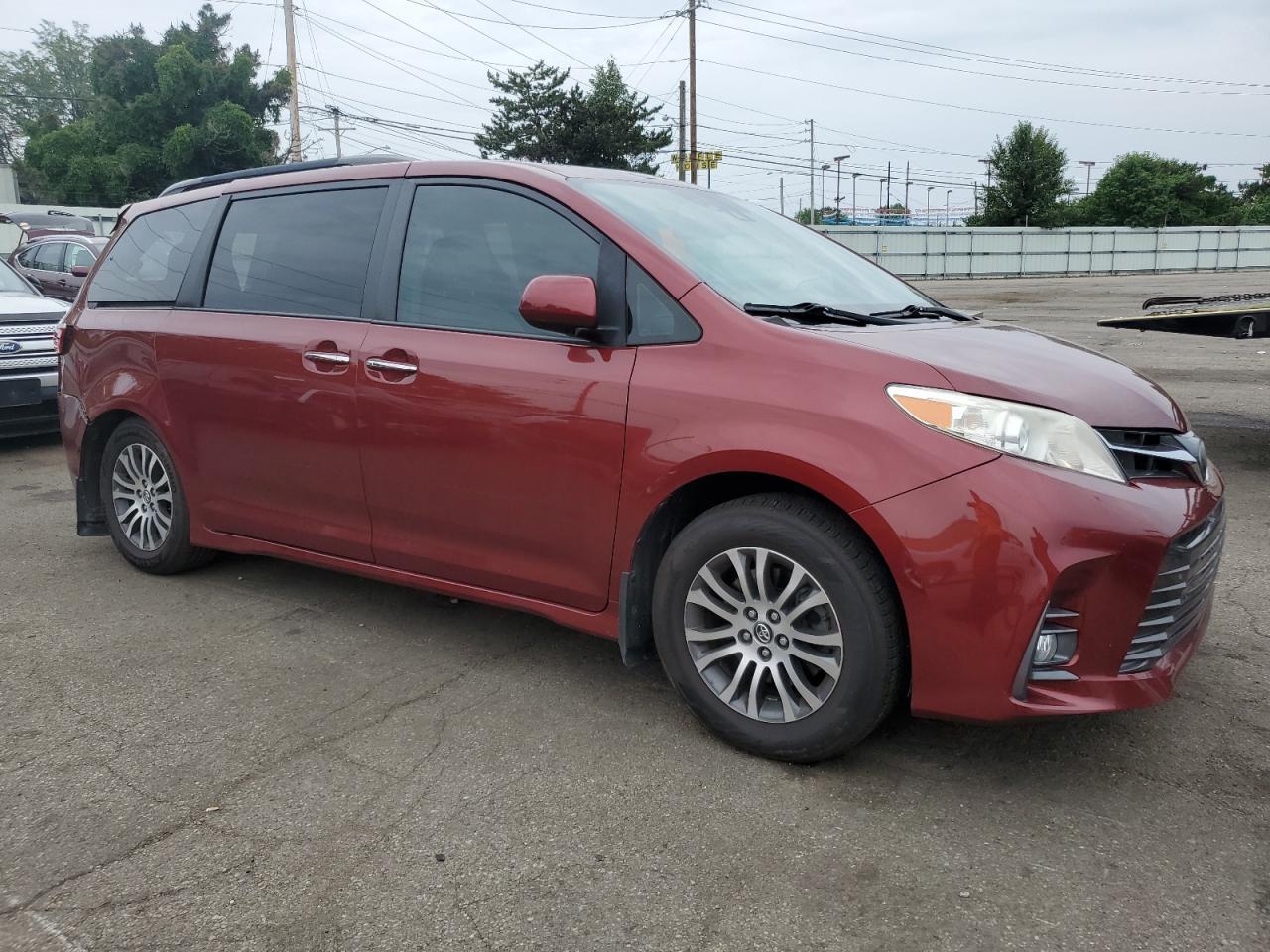 2019 TOYOTA SIENNA