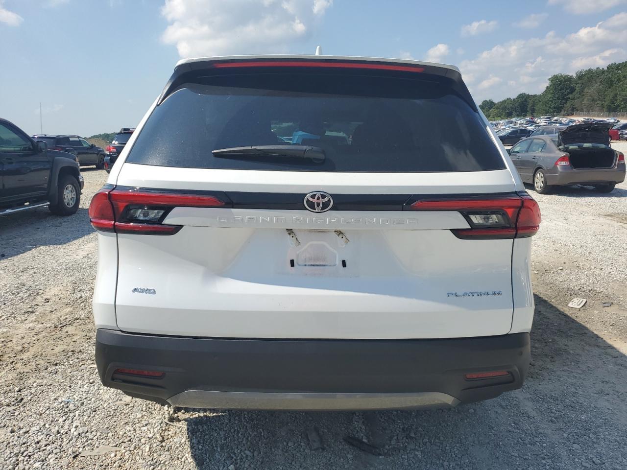 2024 TOYOTA HIGHLANDER