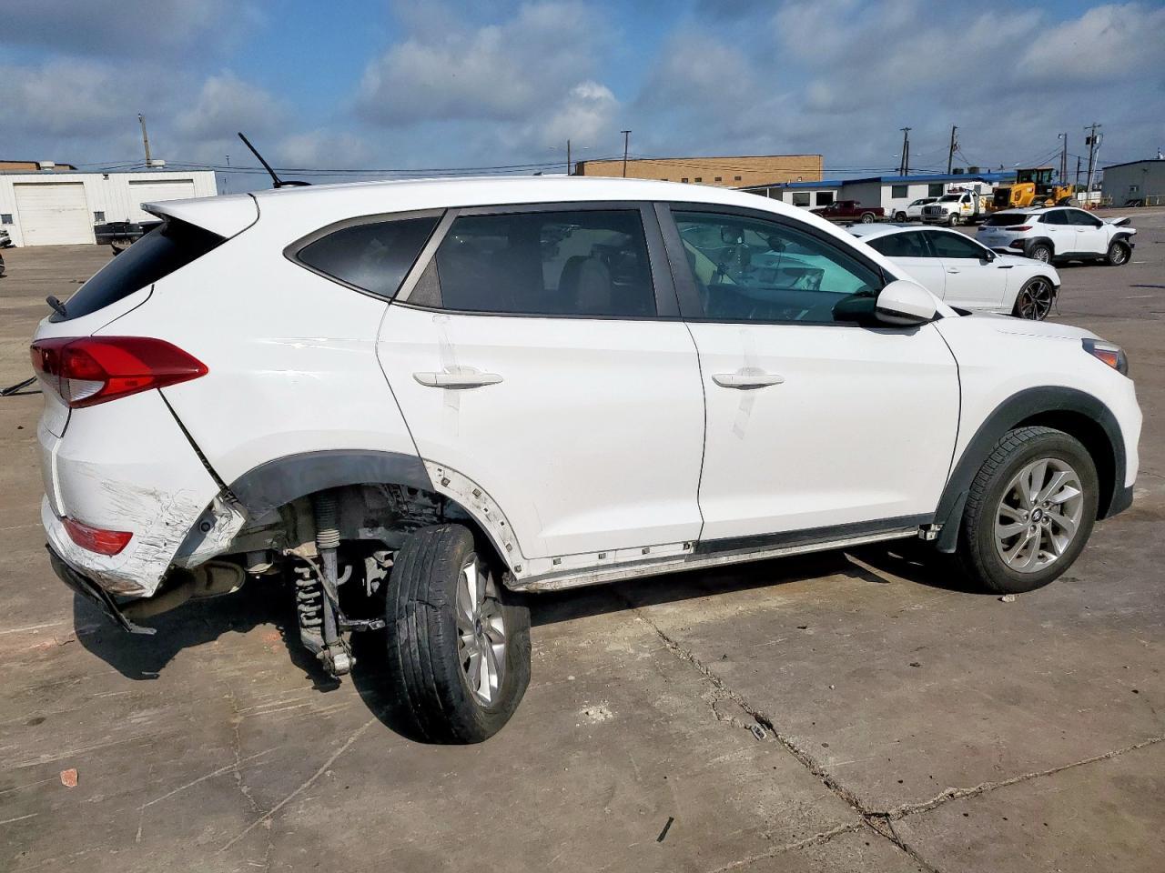 2016 HYUNDAI TUCSON