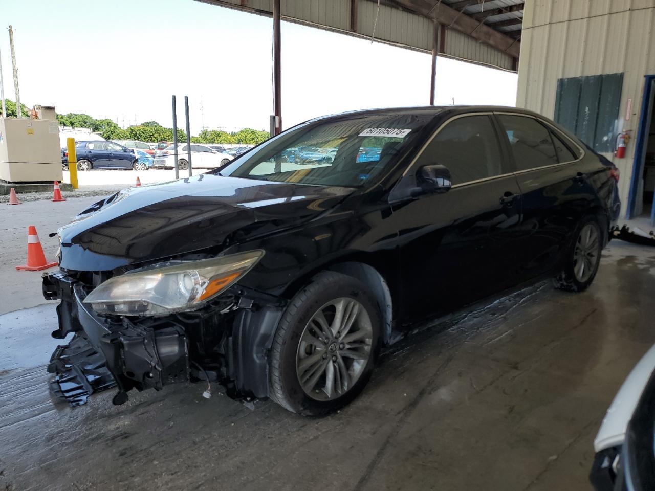 2015 TOYOTA CAMRY