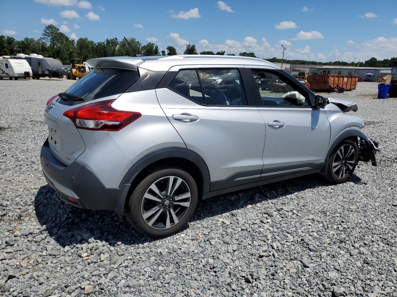 2020 NISSAN KICKS