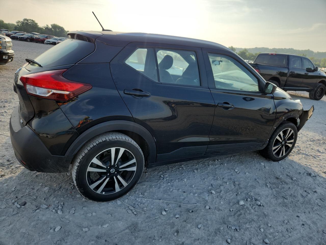 2019 NISSAN KICKS
