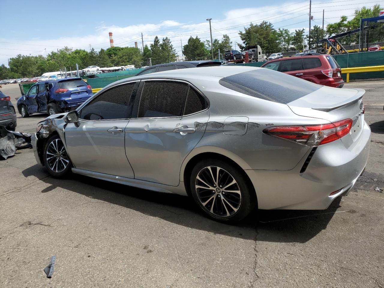 2018 TOYOTA CAMRY