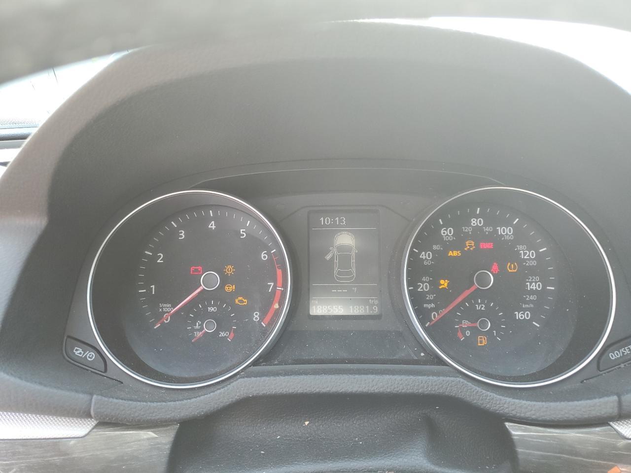 2016 VOLKSWAGEN Passat