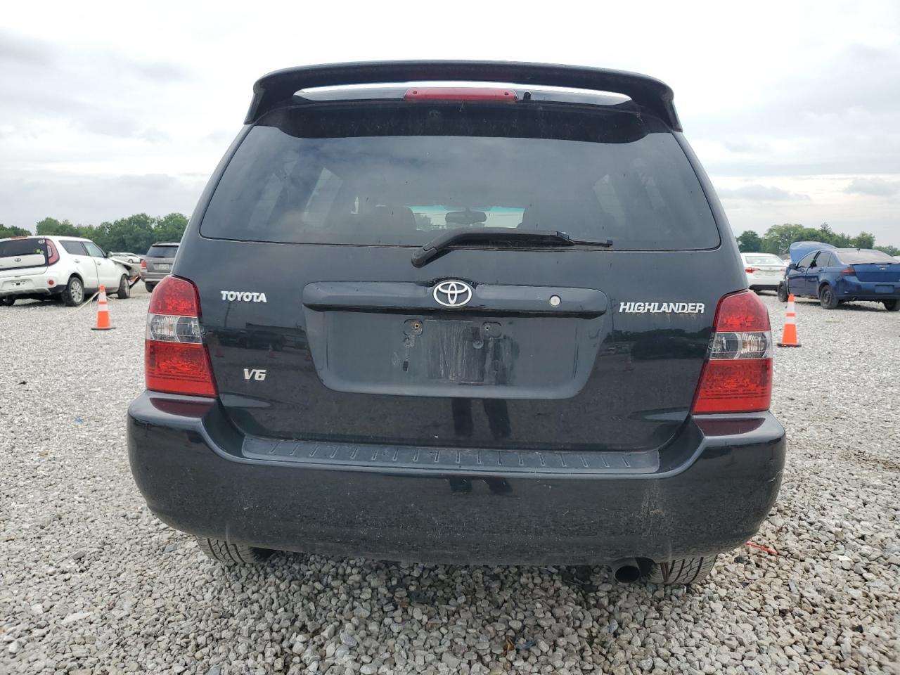 2004 TOYOTA HIGHLANDER