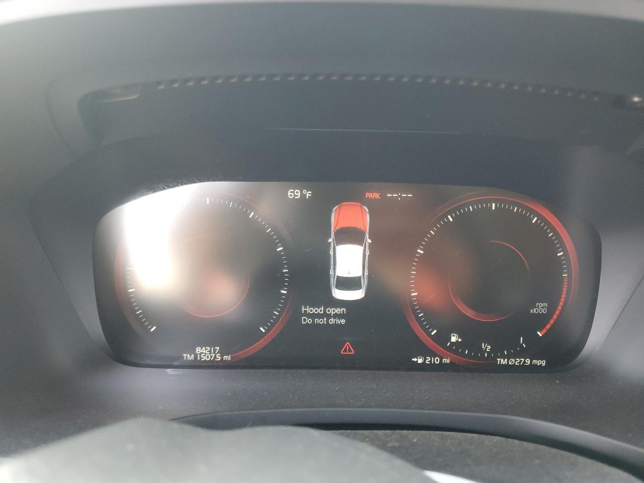 2022 VOLVO S60