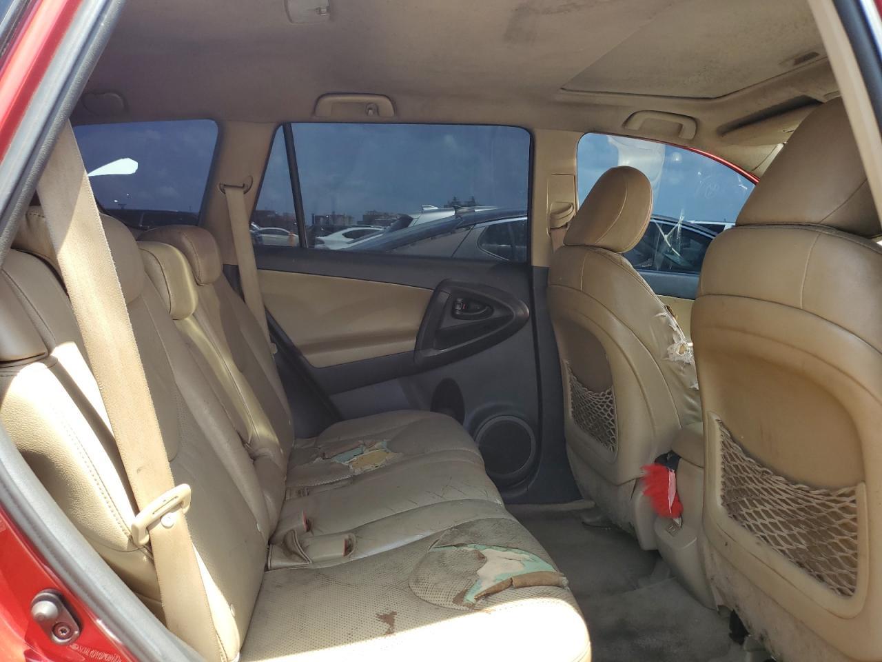2011 TOYOTA RAV4
