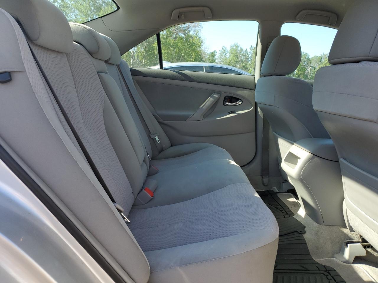 2011 TOYOTA CAMRY