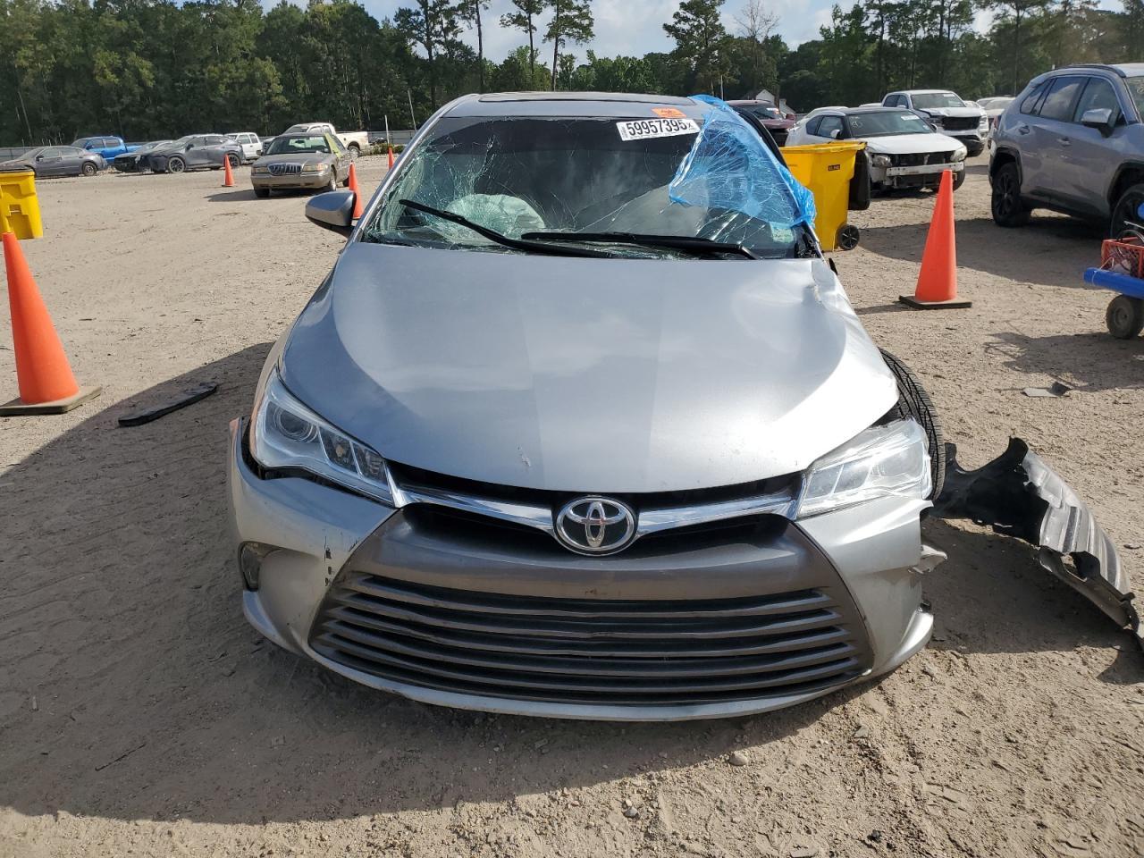 2016 TOYOTA CAMRY