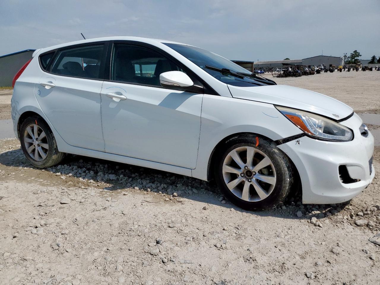 2014 HYUNDAI ACCENT