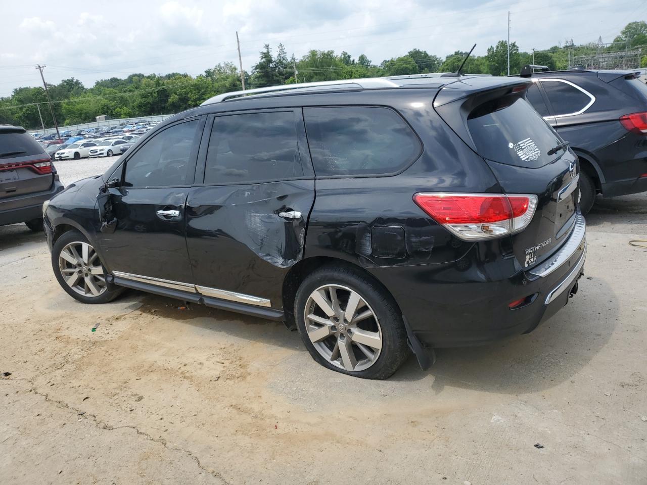 2016 NISSAN PATHFINDER