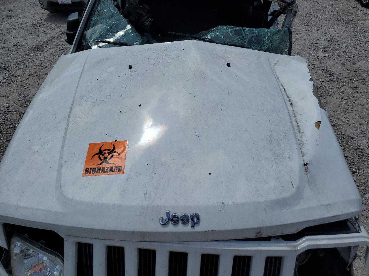 2012 JEEP Liberty