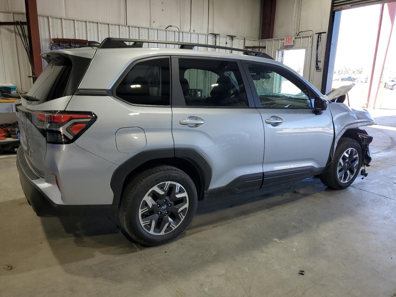 2025 SUBARU FORESTER