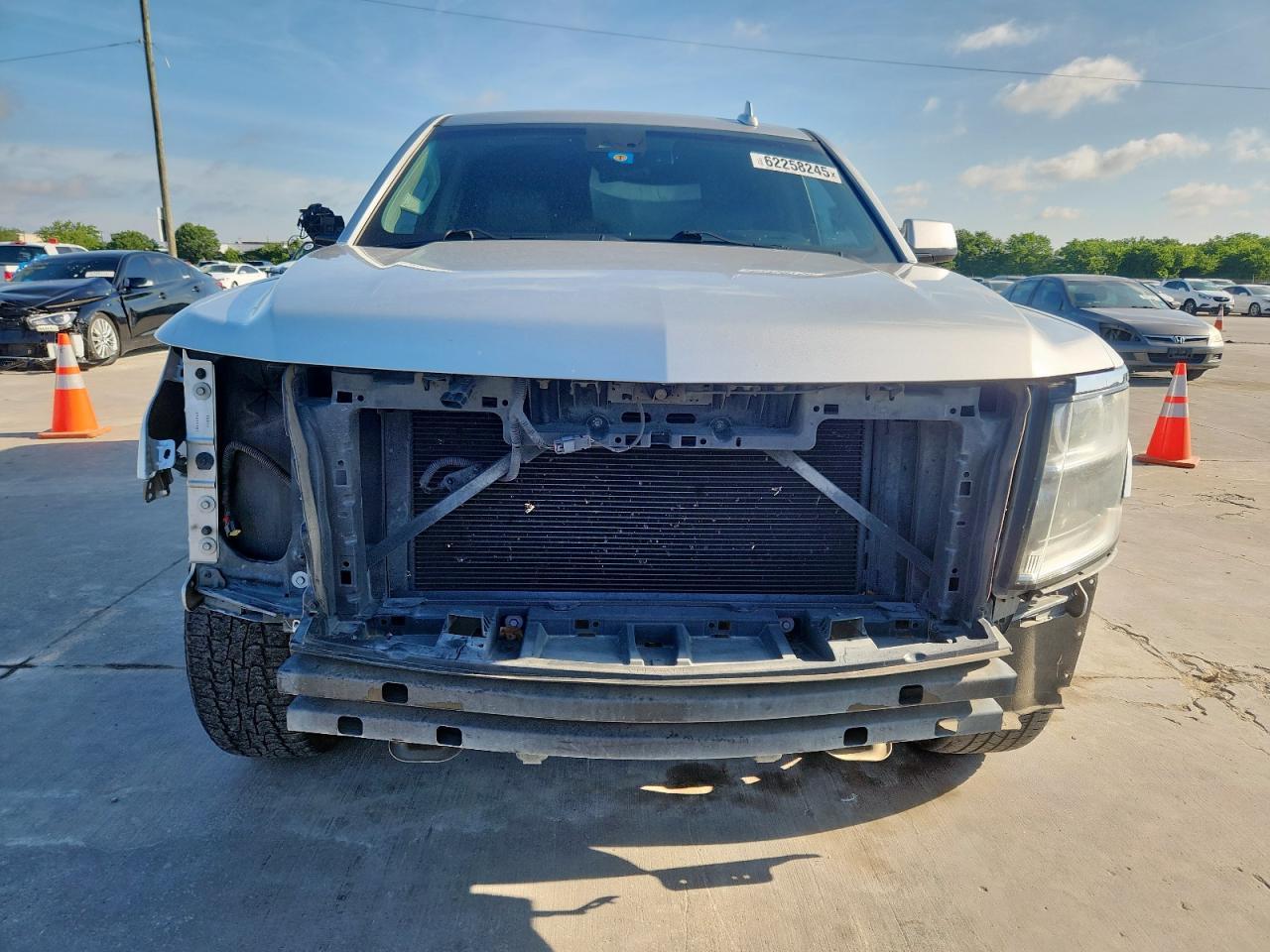 2016 CHEVROLET Suburban