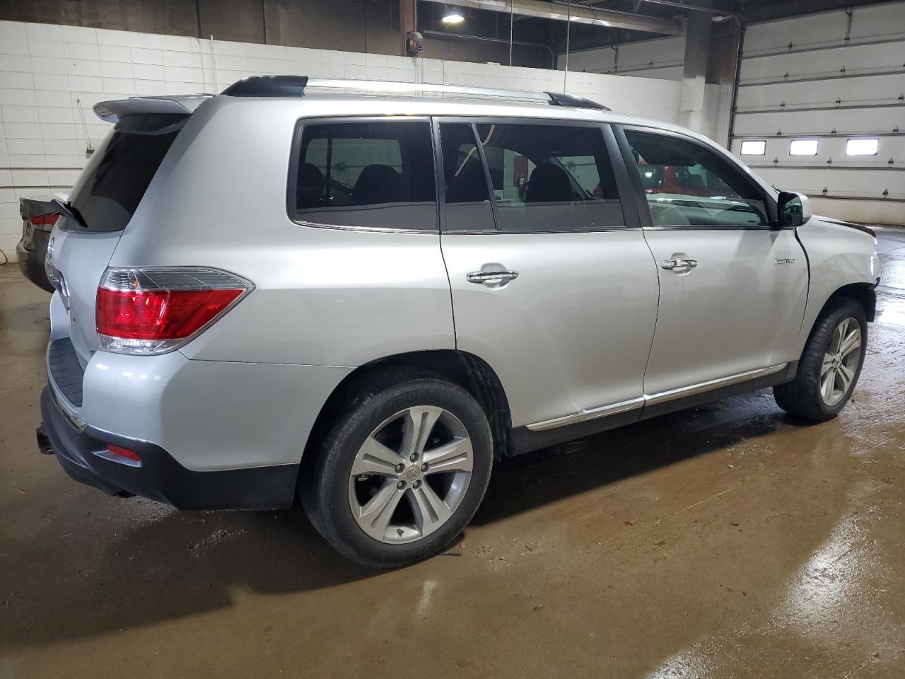 2012 TOYOTA HIGHLANDER