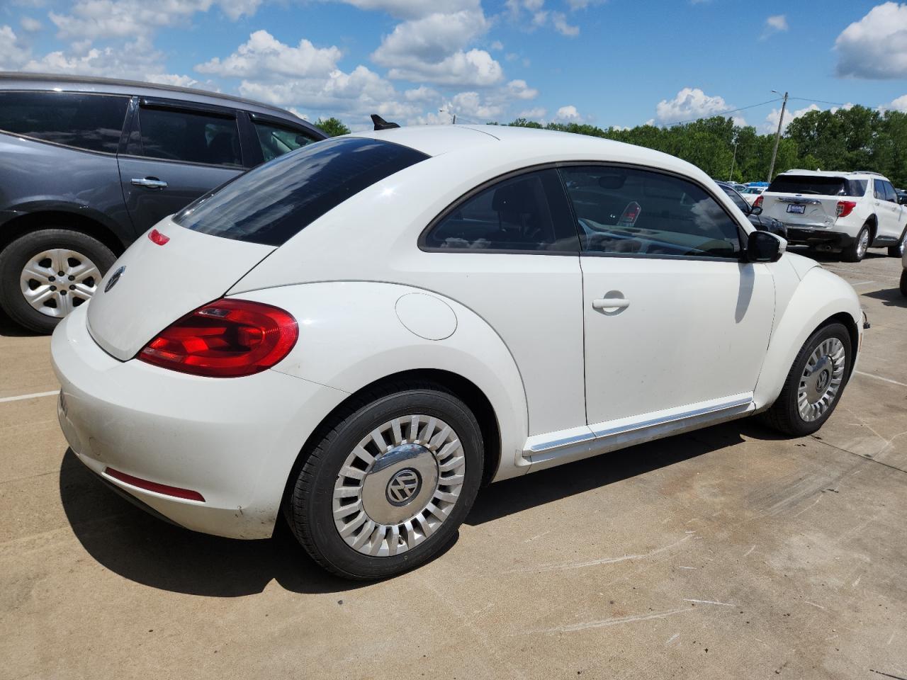 2015 VOLKSWAGEN Beetle