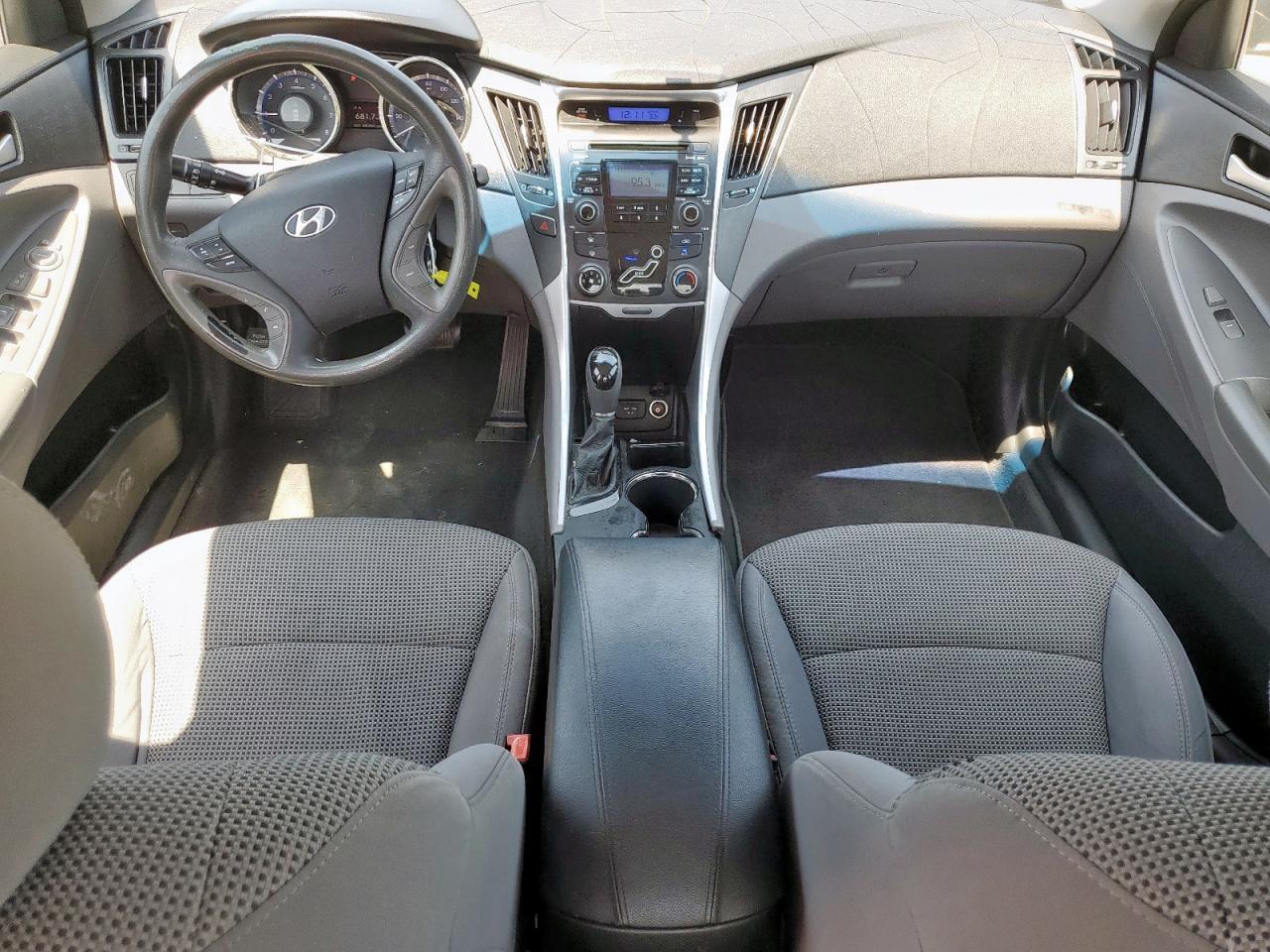 2011 HYUNDAI SONATA