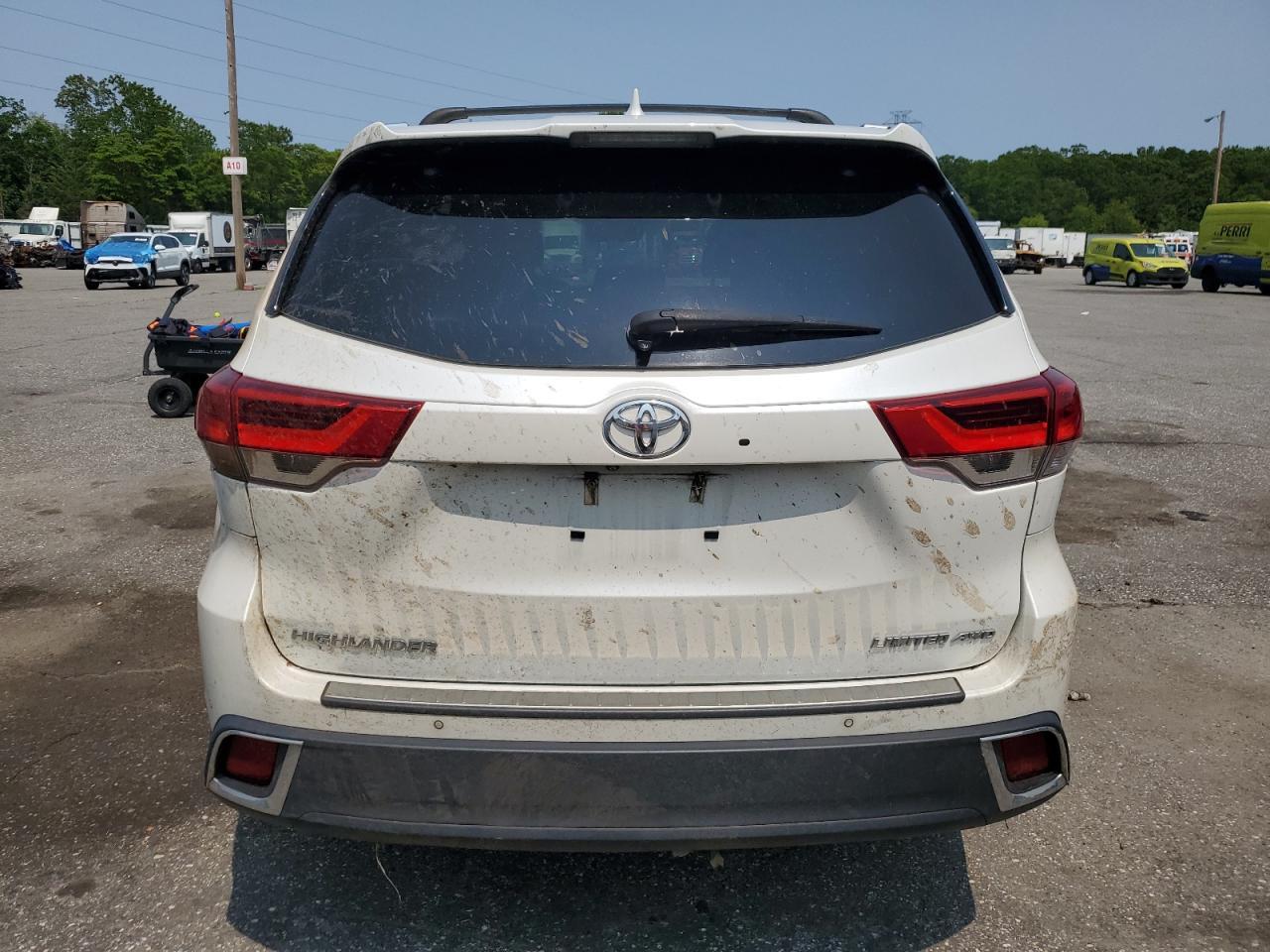 2017 TOYOTA HIGHLANDER