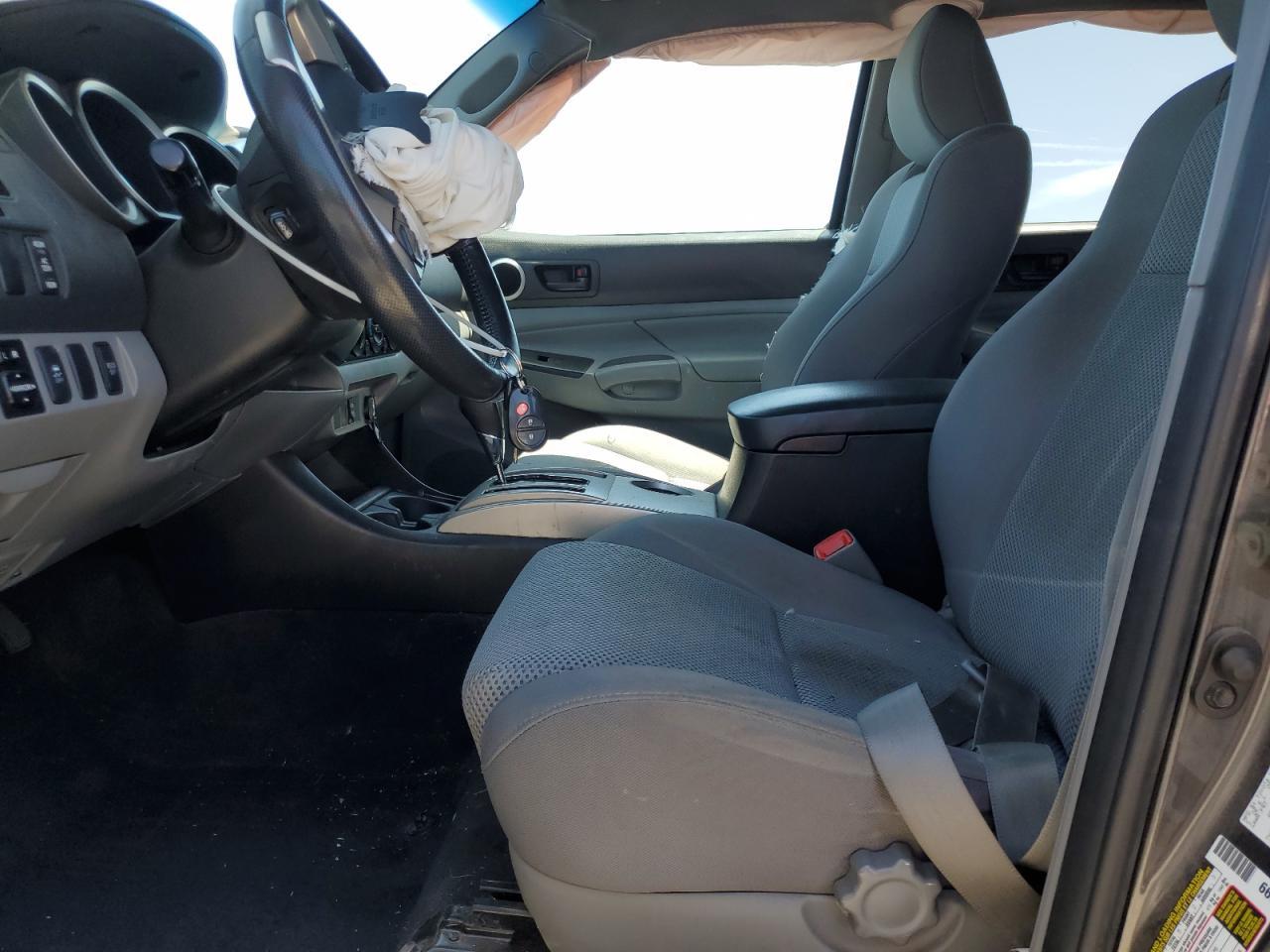 2015 TOYOTA TACOMA