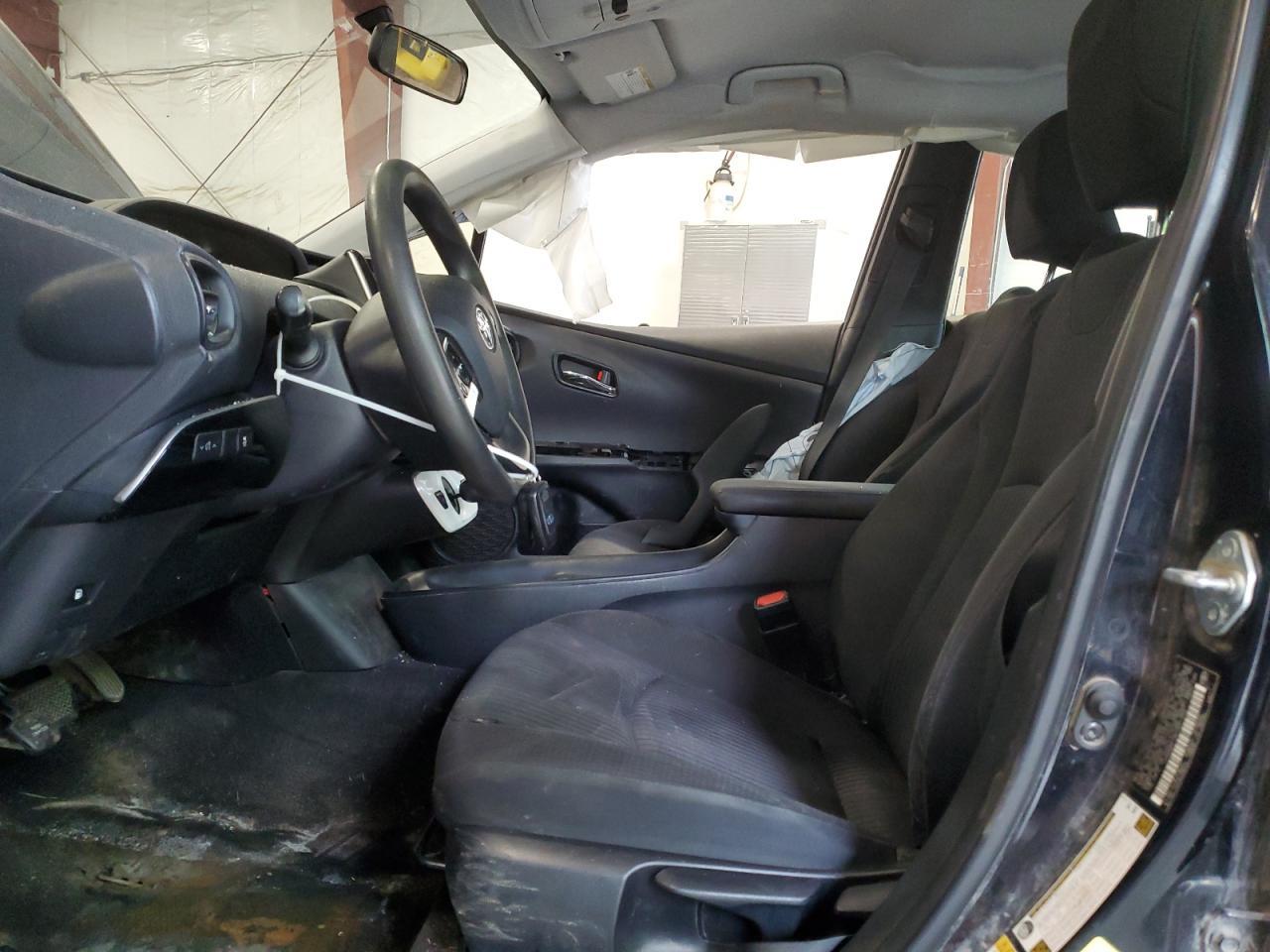 2016 TOYOTA PRIUS