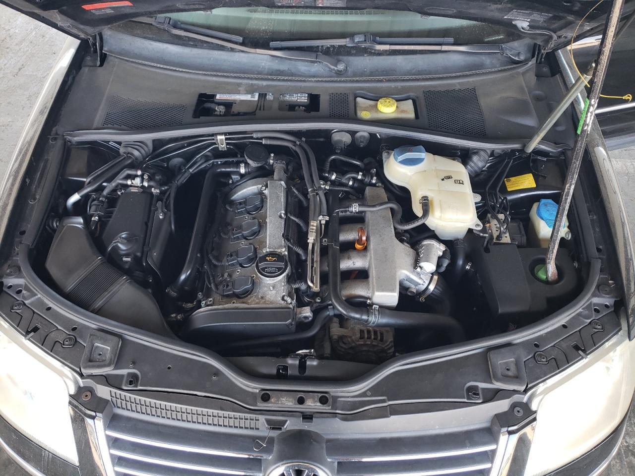 2003 VOLKSWAGEN Passat