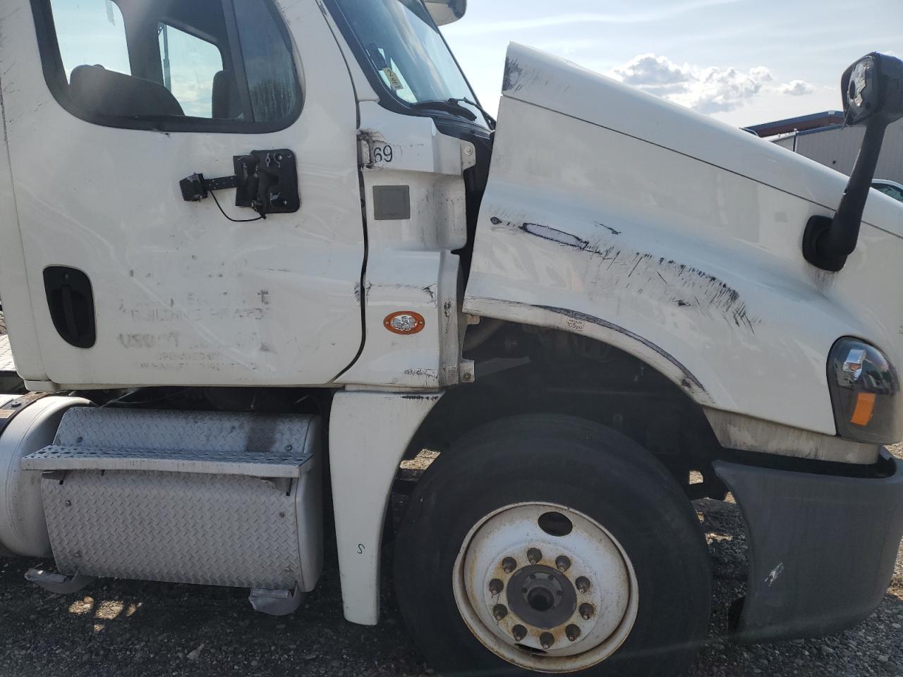 2017 FREIGHTLINER CASCADIA 125