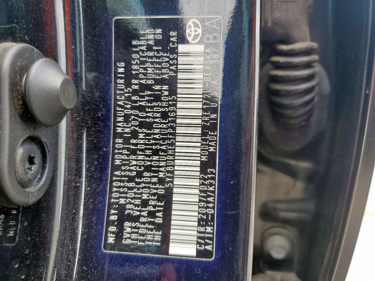 2015 TOYOTA COROLLA