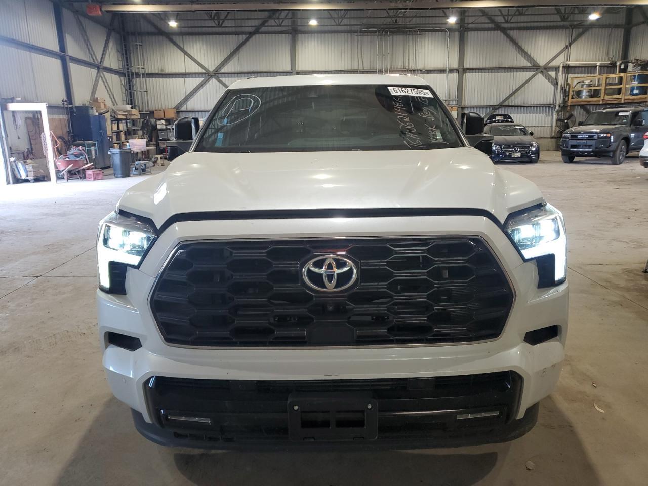 2024 TOYOTA Sequoia