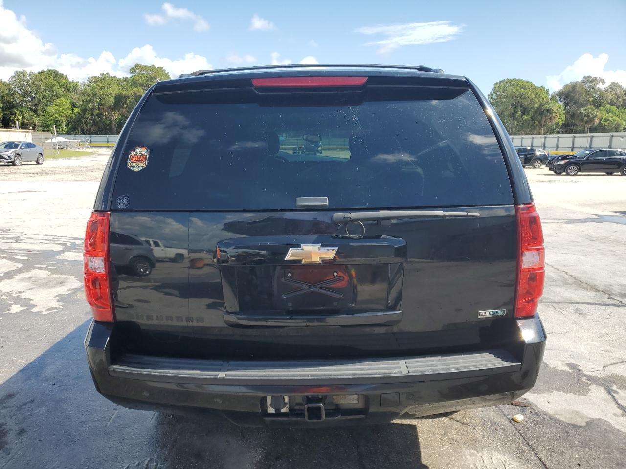 2011 CHEVROLET Suburban