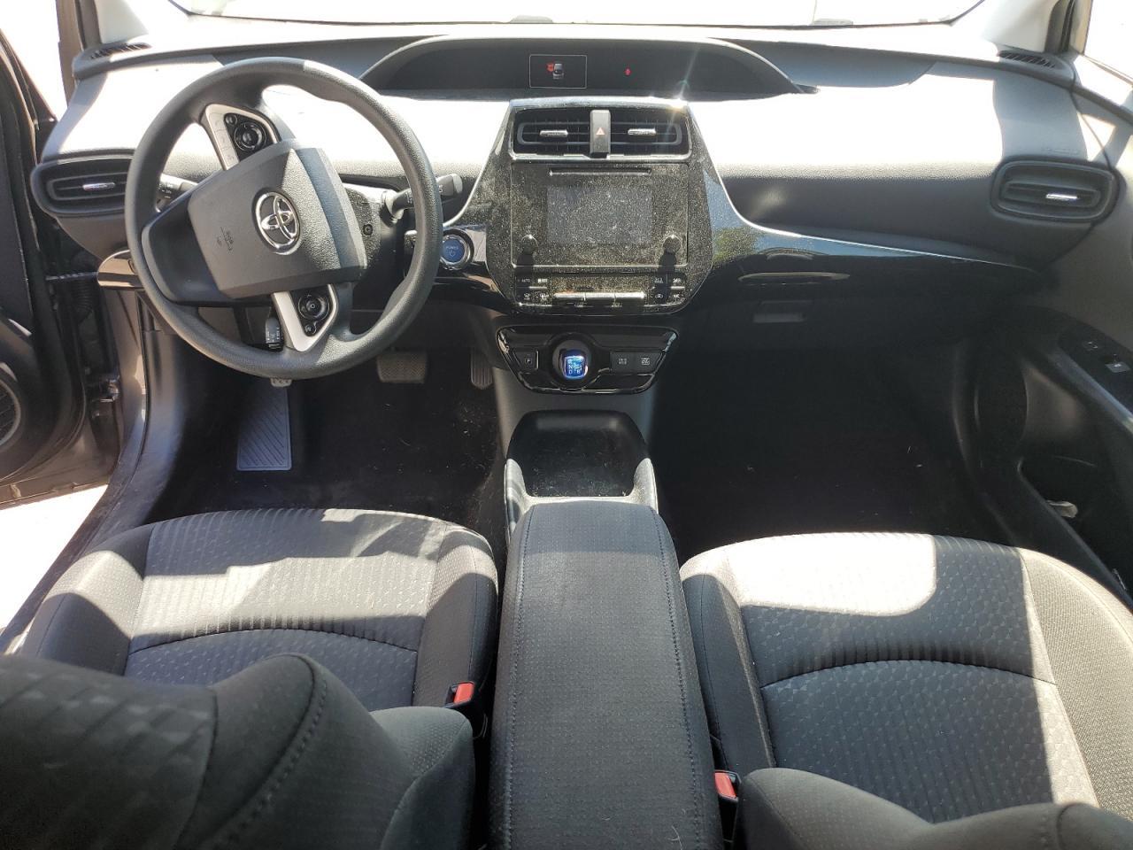 2016 TOYOTA PRIUS